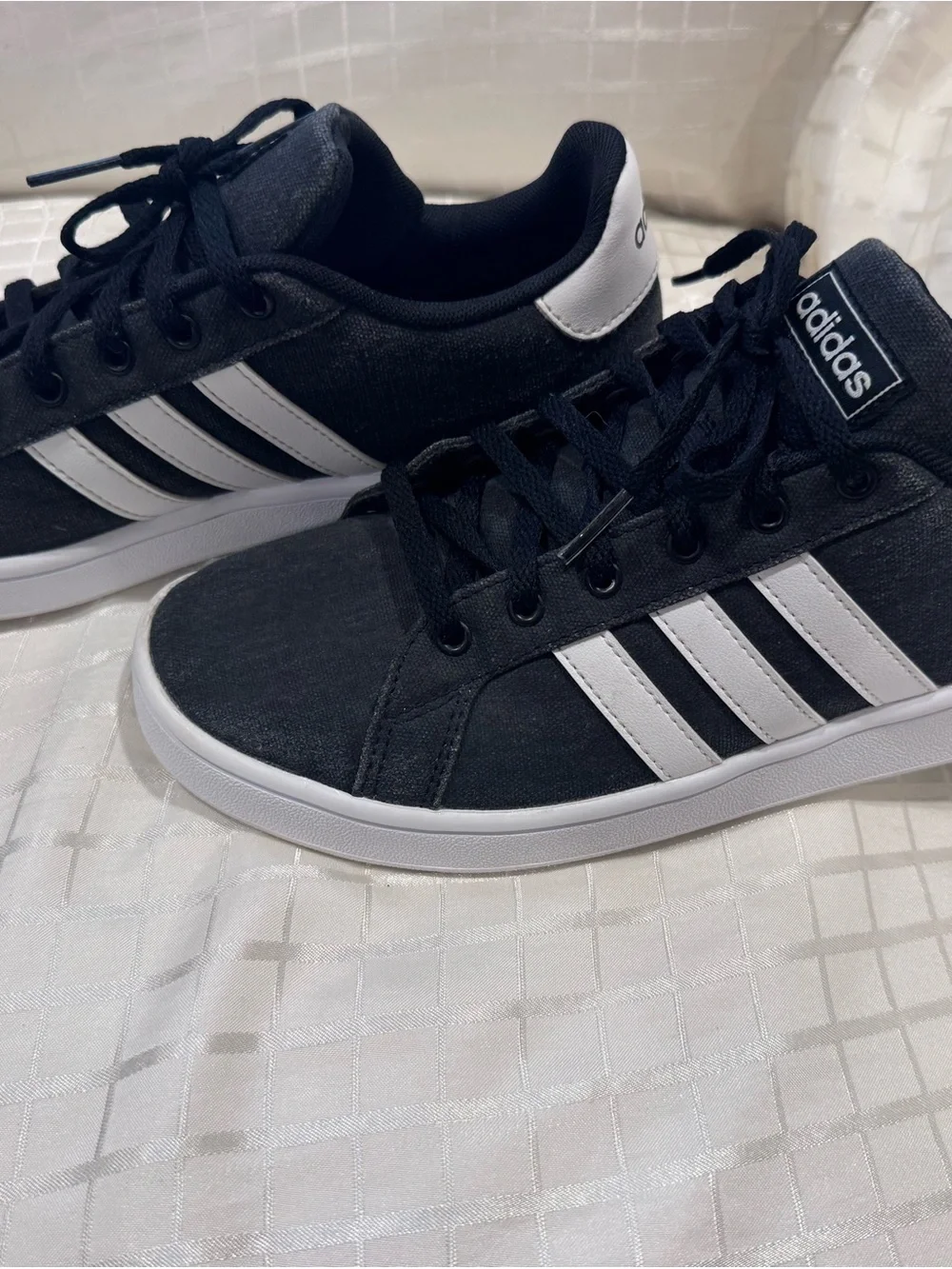 adidas Men's Black and White Low-Top Sneakers